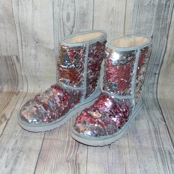 UGG Classic Short Silver/Pink Fish Scale Sequin/Sheepskin Boots Womens Size 7 - Picture 3 of 9